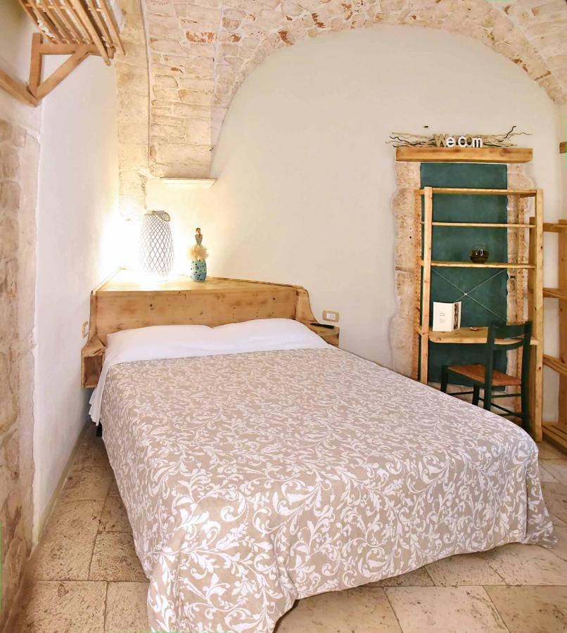 L'Angolo Di Gaudi, Alcoba Blanca Putignano Luaran gambar